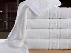 Set de 4 prosoape din bumbac 100% cu putere mare de absorbtie albe